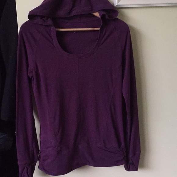 Long Sleeve Tee with hood - Picture 1 of 5
